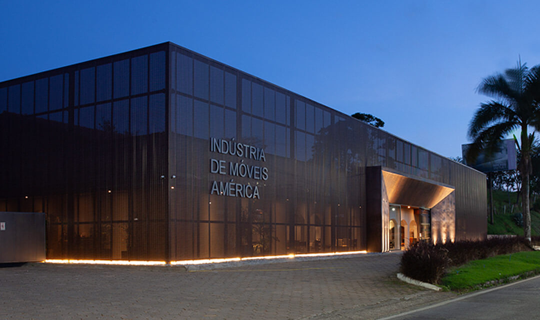 Fachada da Indústria de Móveis América